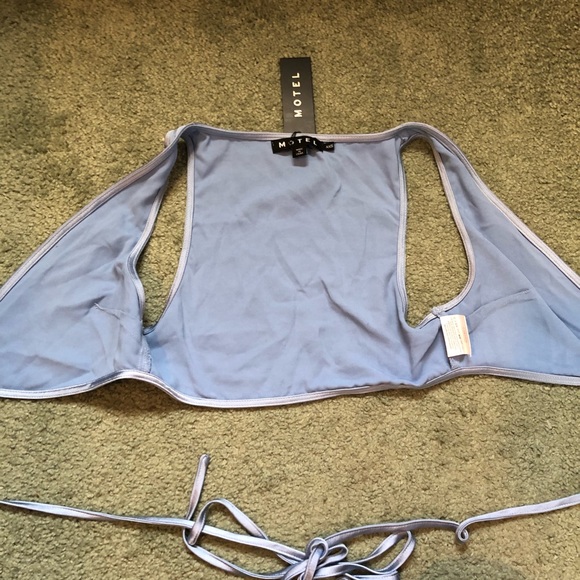 MOTEL Lilah Crop Top and Araya Mini Skirt in Satin Daylight Blue Set XS and XXS - Picture 6 of 11